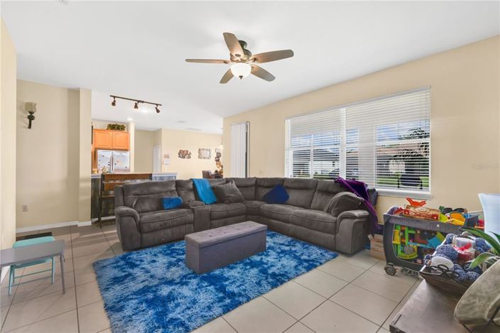 Image No.5-Propriété de 3 chambres à vendre à Kissimmee