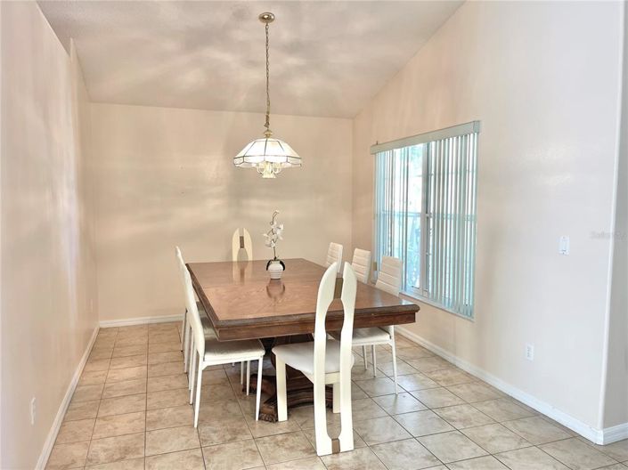 Image No.7-Propriété de 4 chambres à vendre à Kissimmee