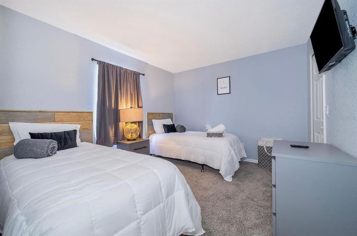 Image No.10-4 Bed Townhouse for sale