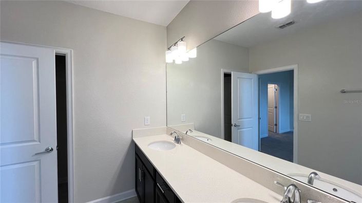 Image No.31-3 Bed Townhouse for sale