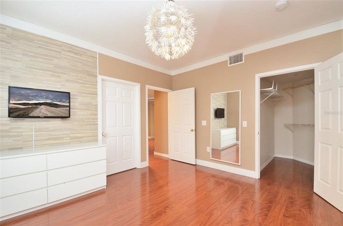 Image No.15-2 Bed Property for sale