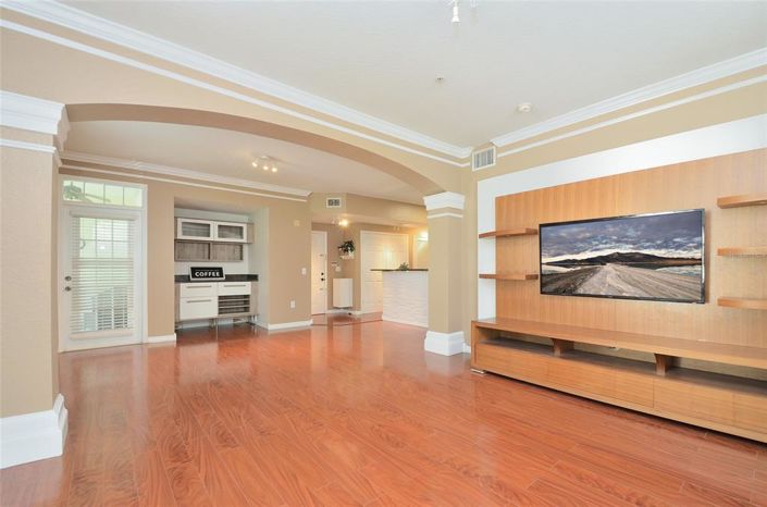 Image No.7-2 Bed Property for sale