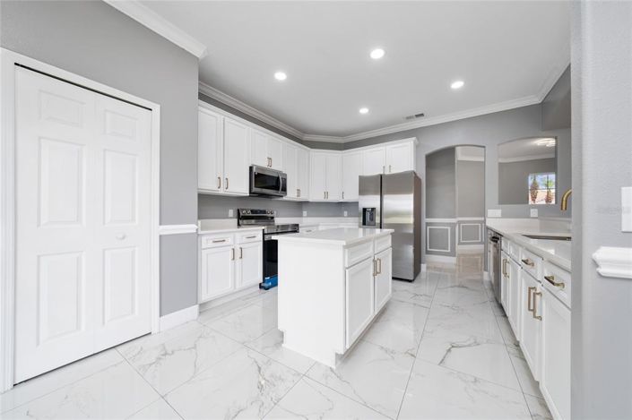 Image No.13-4 Bed Property for sale