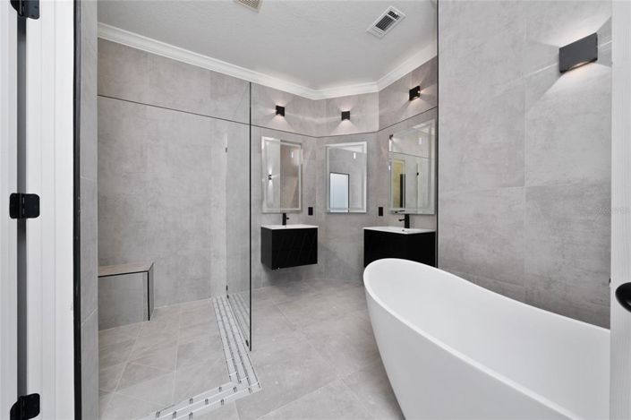 Image No.25-4 Bed Property for sale