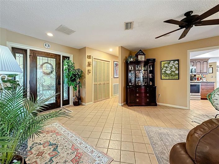 Image No.10-3 Bed Property for sale