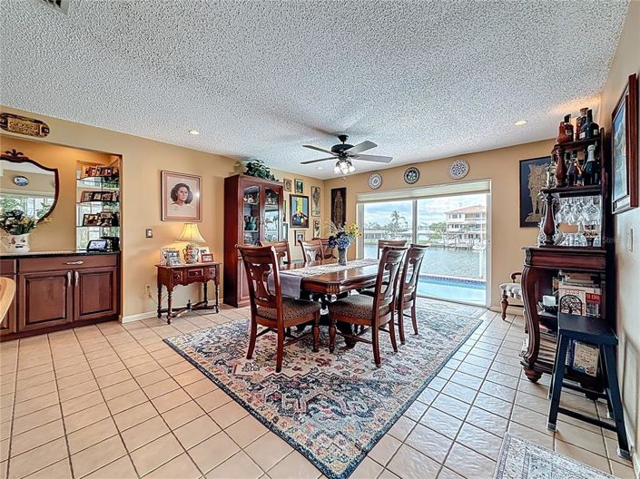 Image No.17-3 Bed Property for sale