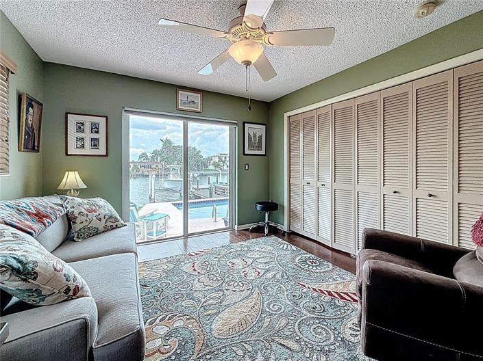 Image No.19-3 Bed Property for sale