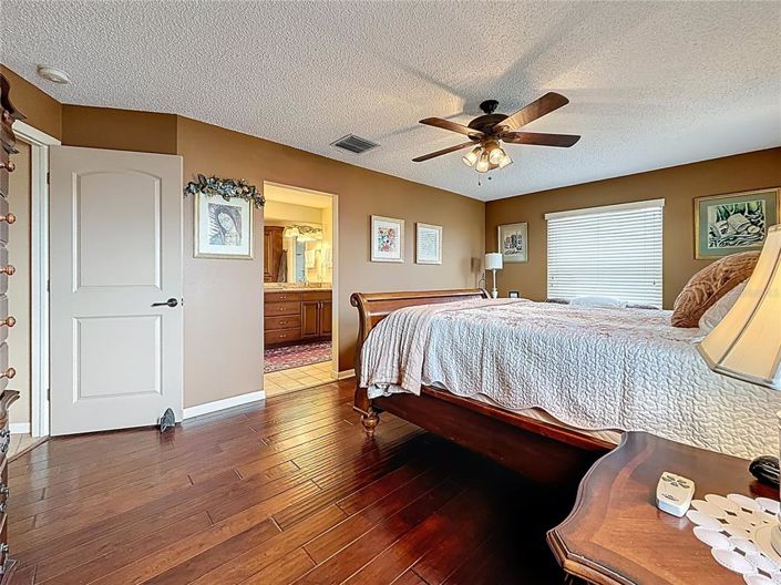 Image No.20-3 Bed Property for sale