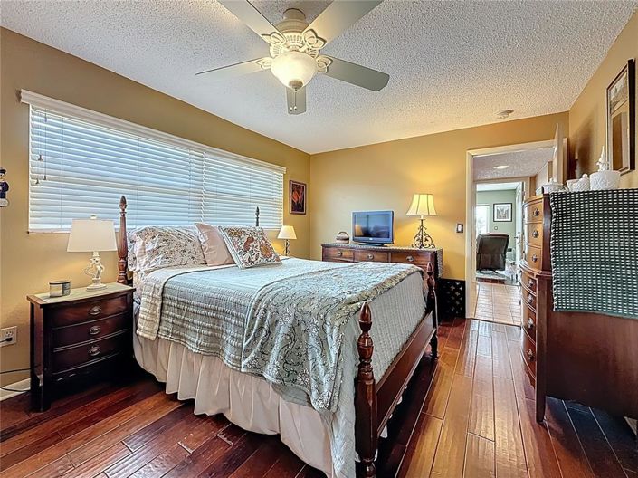 Image No.29-3 Bed Property for sale