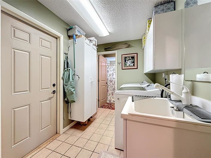 Image No.33-3 Bed Property for sale