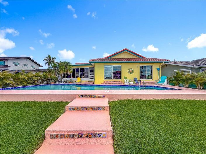 Image No.41-3 Bed Property for sale