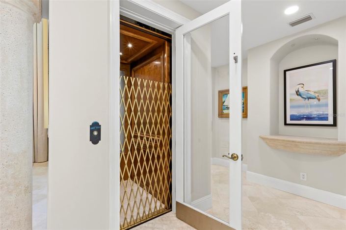 Image No.10-Propriété de 4 chambres à vendre à Tierra Verde 