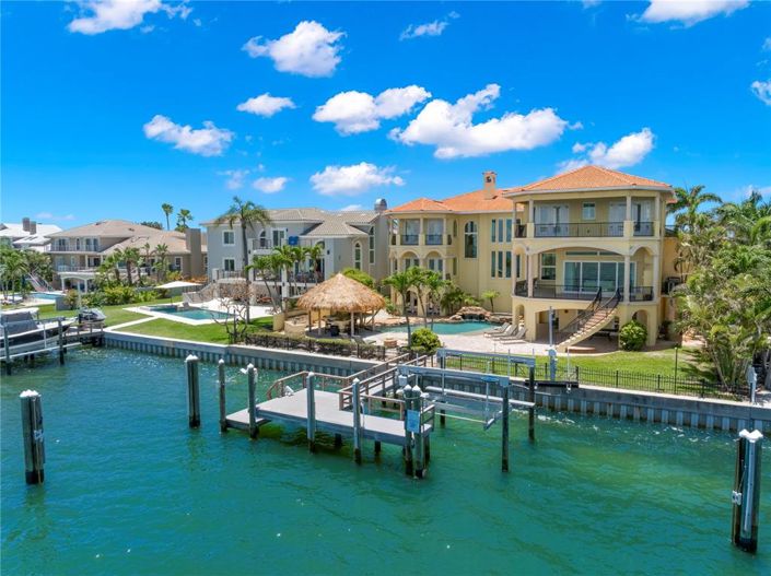 Image No.3-Propriété de 4 chambres à vendre à Tierra Verde 