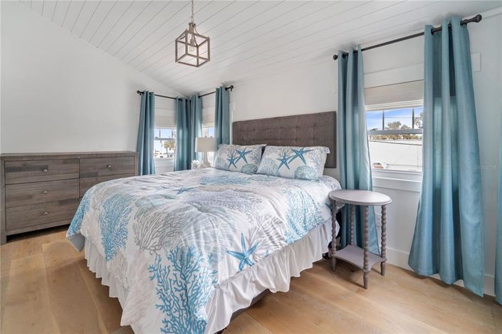 Image No.16-4 Bed Property for sale