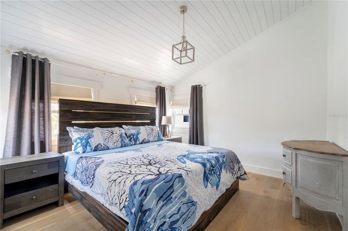 Image No.17-4 Bed Property for sale