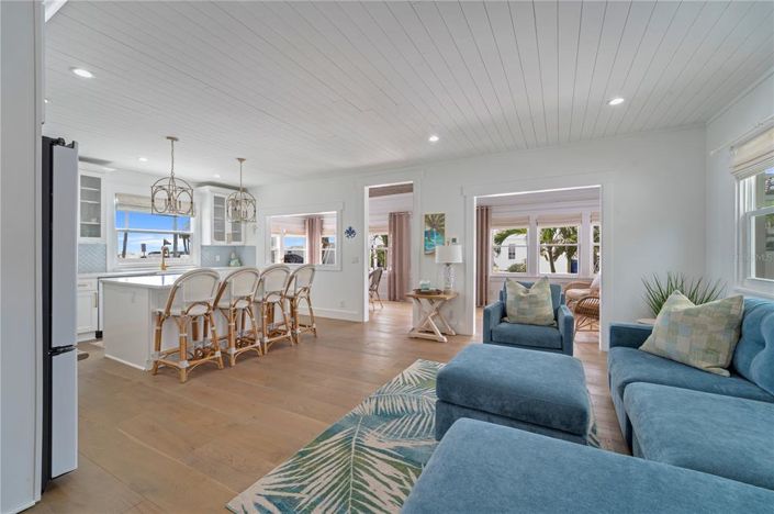 Image No.7-4 Bed Property for sale