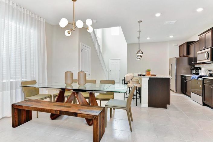 Image No.15-6 Bed Property for sale