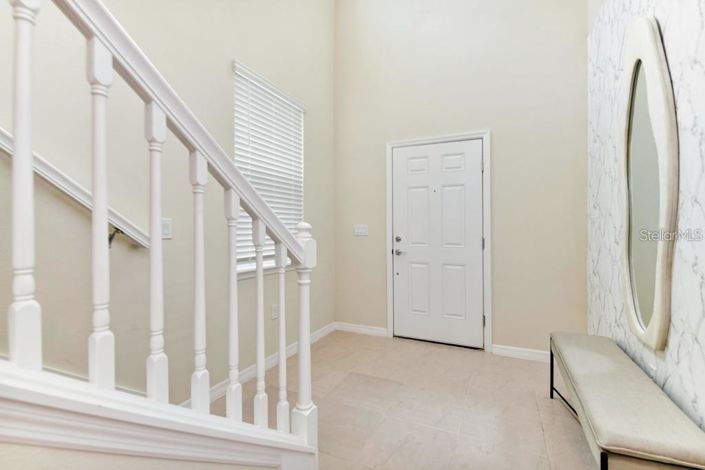 Image No.17-6 Bed Property for sale