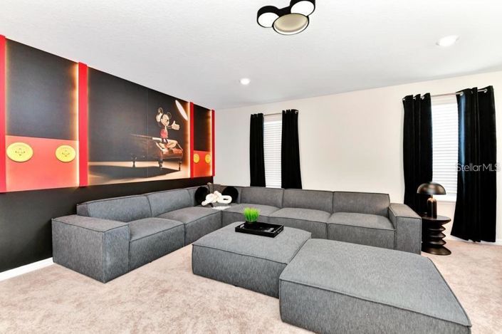 Image No.25-6 Bed Property for sale