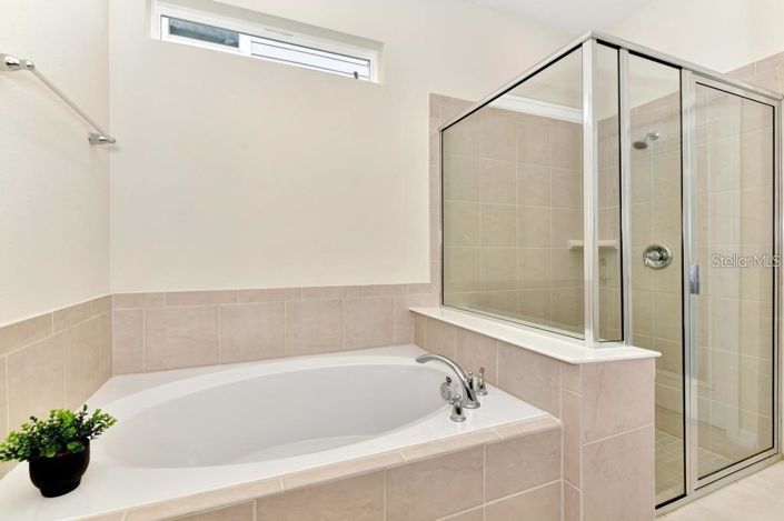 Image No.47-6 Bed Property for sale