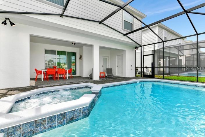 Image No.52-6 Bed Property for sale