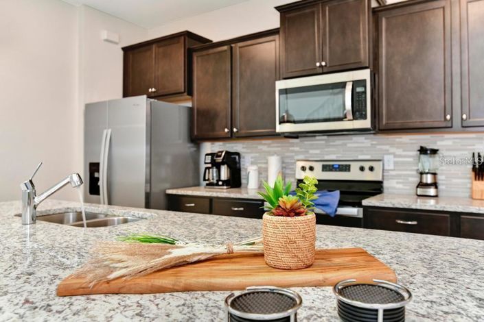 Image No.8-6 Bed Property for sale