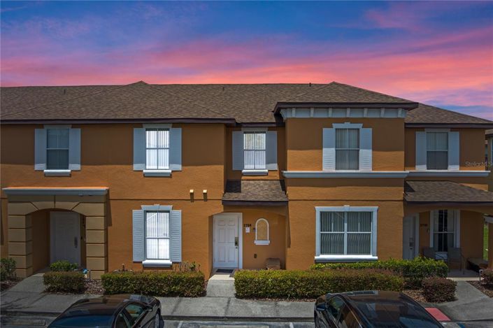 Image No.1-4 Bed Townhouse for sale