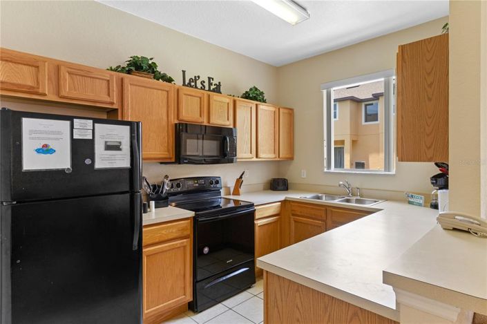 Image No.12-4 Bed Townhouse for sale