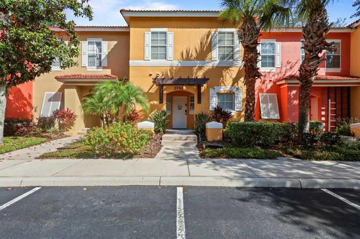 Image No.1-3 Bed Townhouse for sale