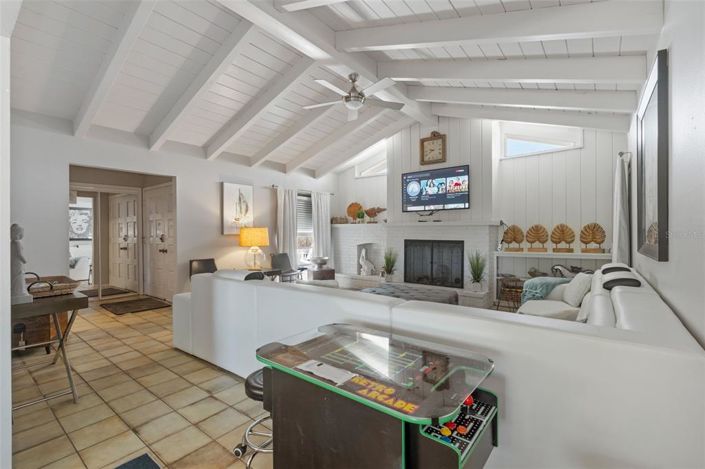 Image No.12-3 Bed Property for sale