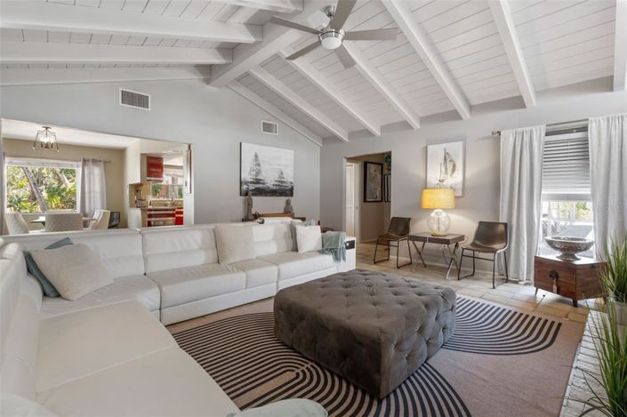 Image No.14-3 Bed Property for sale