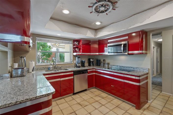 Image No.19-3 Bed Property for sale