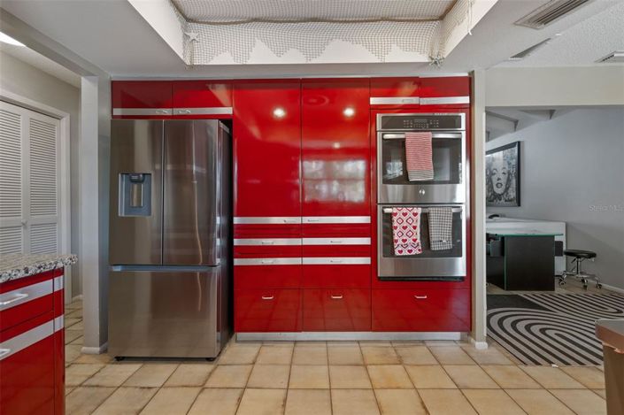 Image No.21-3 Bed Property for sale