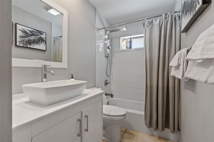 Image No.41-3 Bed Property for sale