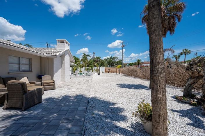 Image No.50-3 Bed Property for sale