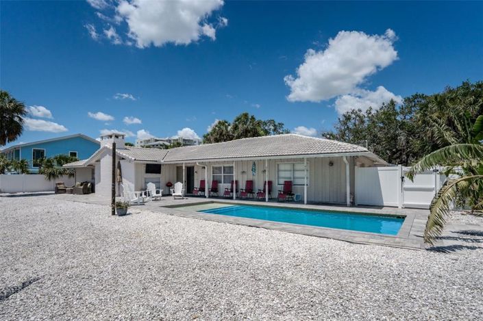 Image No.6-3 Bed Property for sale