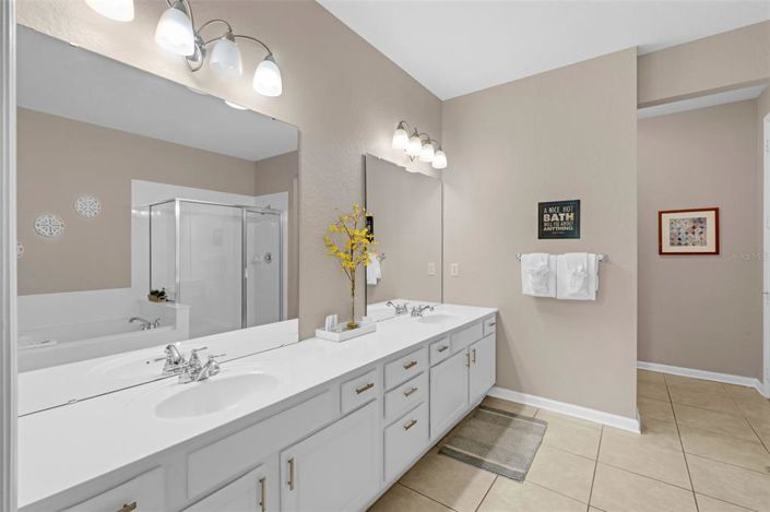 Image No.32-2 Bed Property for sale