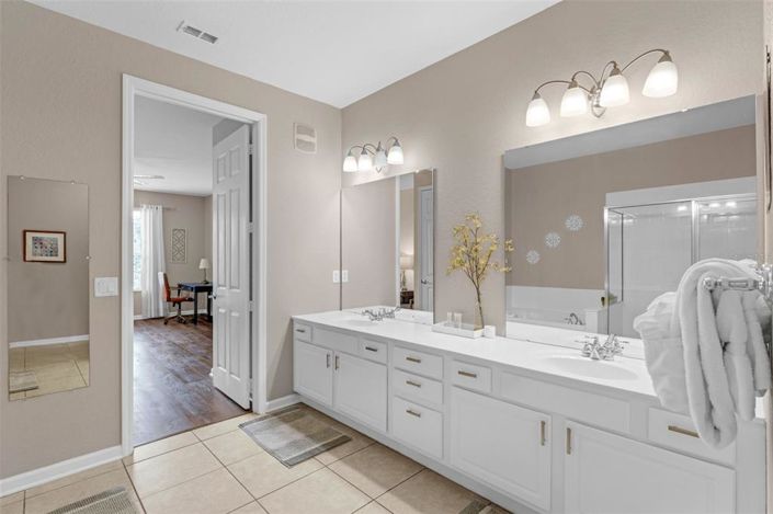 Image No.34-2 Bed Property for sale