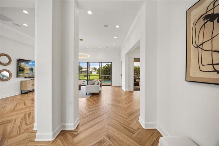 Image No.15-4 Bed Property for sale