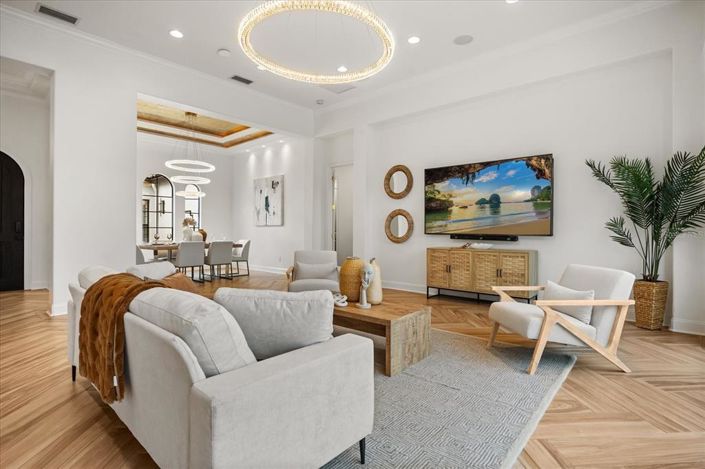 Image No.21-4 Bed Property for sale