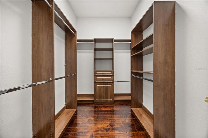 Image No.48-4 Bed Property for sale