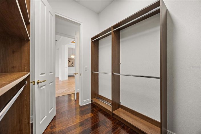 Image No.49-4 Bed Property for sale