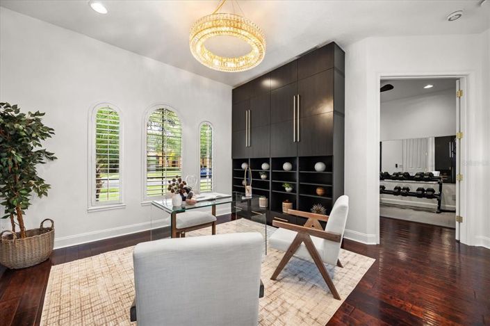 Image No.56-4 Bed Property for sale