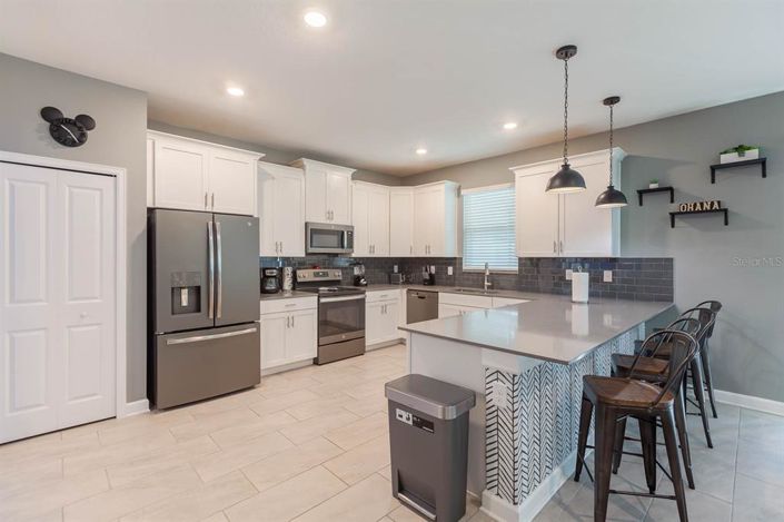 Image No.11-6 Bed Property for sale