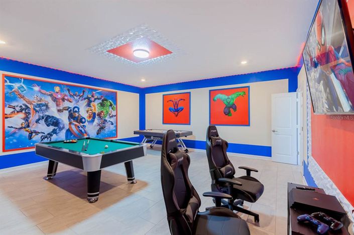 Image No.12-6 Bed Property for sale