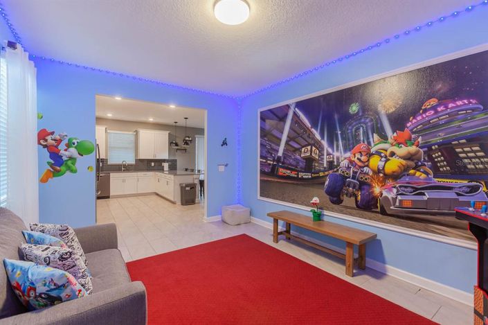 Image No.19-6 Bed Property for sale