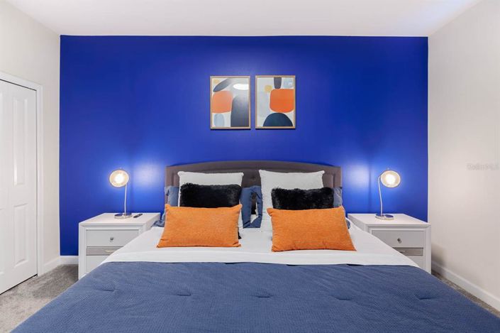 Image No.21-6 Bed Property for sale