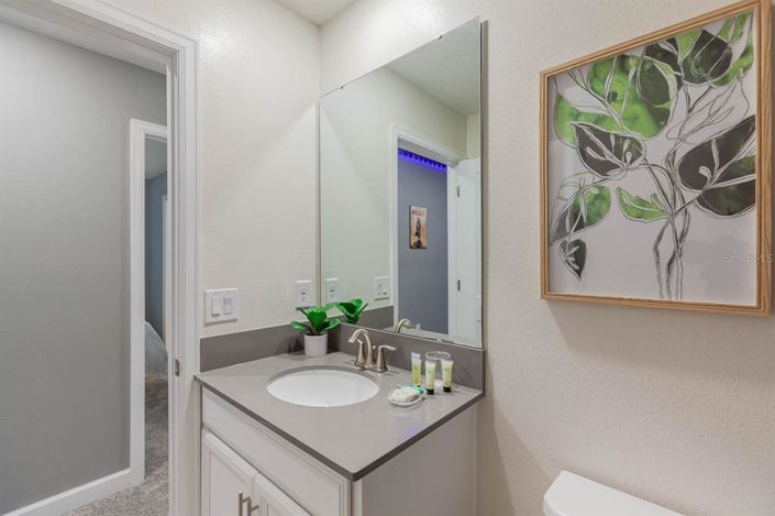 Image No.36-6 Bed Property for sale