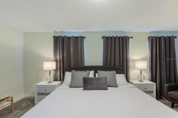 Image No.45-6 Bed Property for sale