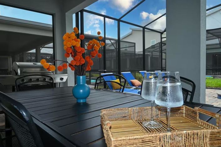 Image No.63-6 Bed Property for sale